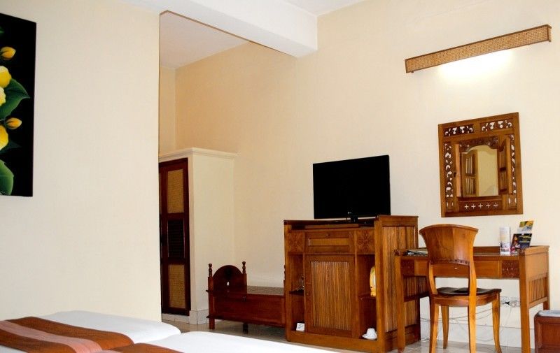 Diwangkara Beach Hotel & Resort ซานูร์ ภายนอก รูปภาพ