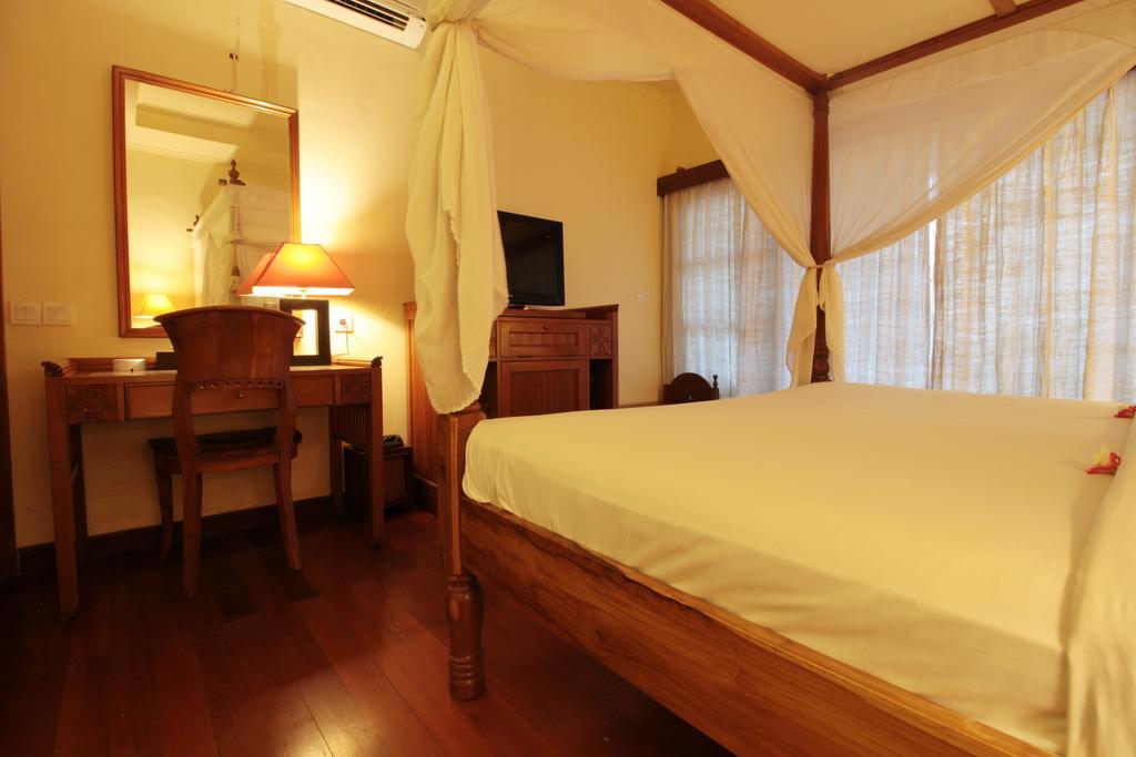 Diwangkara Beach Hotel & Resort ซานูร์ ภายนอก รูปภาพ