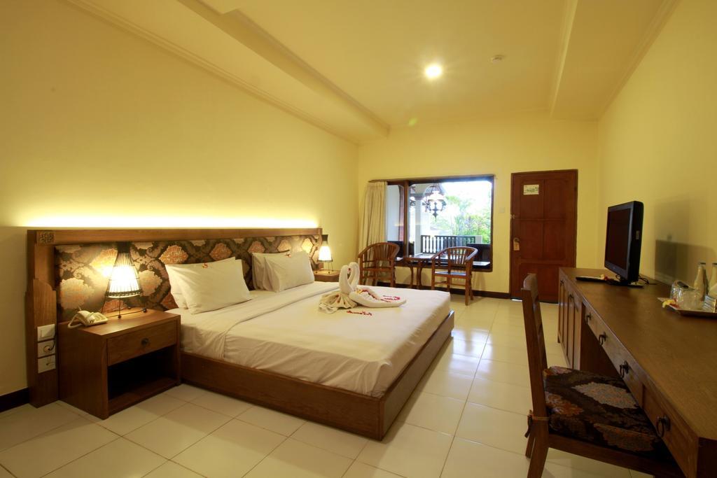 Diwangkara Beach Hotel & Resort ซานูร์ ภายนอก รูปภาพ