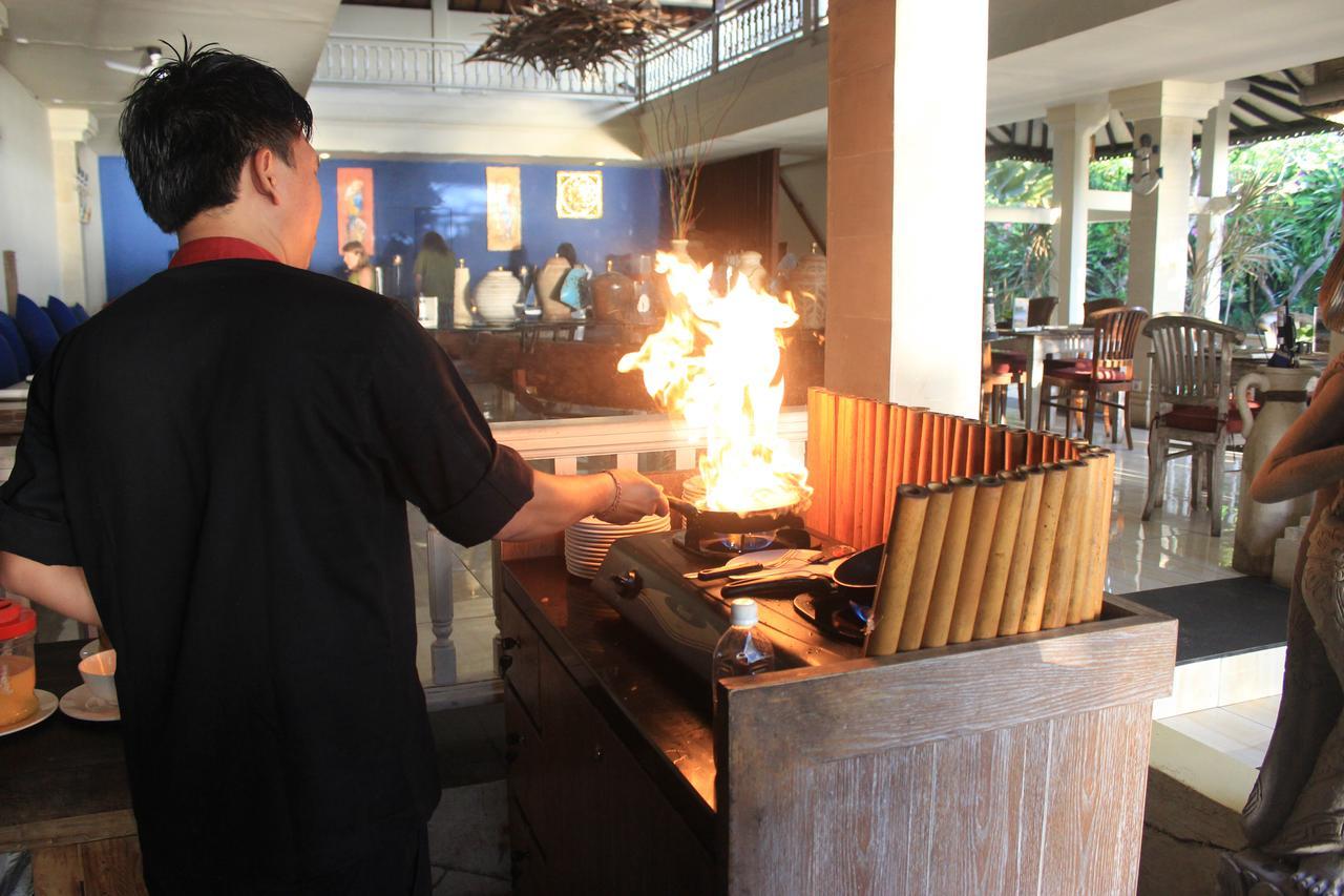 Diwangkara Beach Hotel & Resort ซานูร์ ภายนอก รูปภาพ