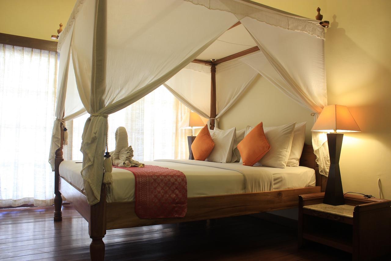 Diwangkara Beach Hotel & Resort ซานูร์ ภายนอก รูปภาพ