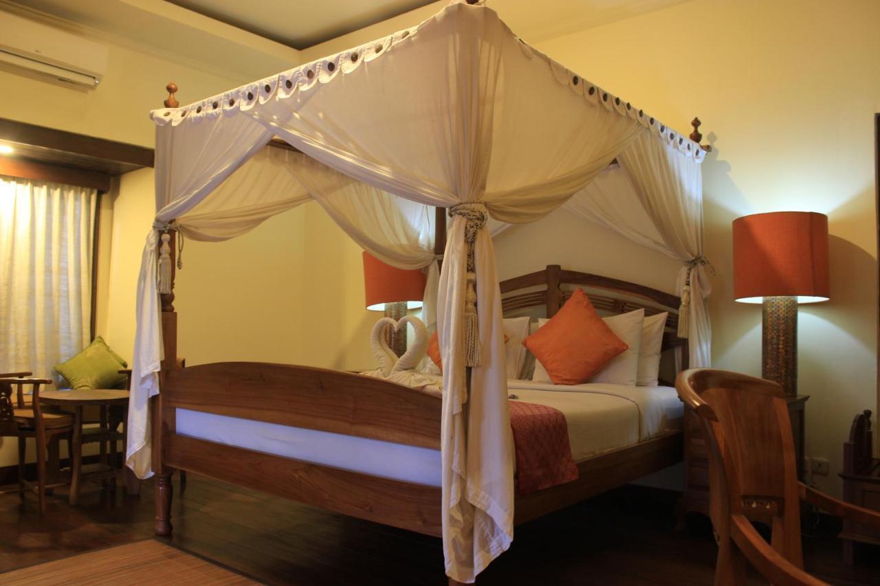 Diwangkara Beach Hotel & Resort ซานูร์ ภายนอก รูปภาพ