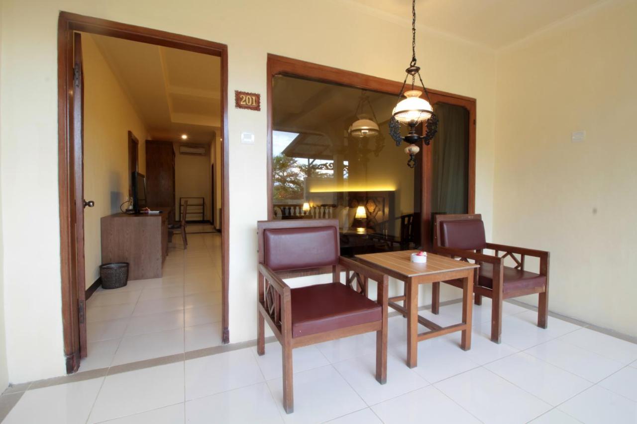 Diwangkara Beach Hotel & Resort ซานูร์ ภายนอก รูปภาพ