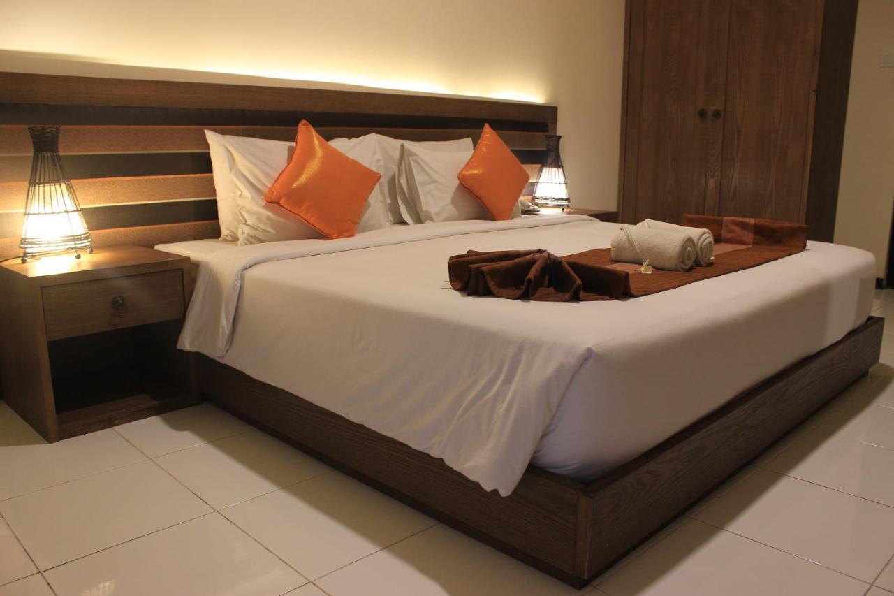 Diwangkara Beach Hotel & Resort ซานูร์ ภายนอก รูปภาพ