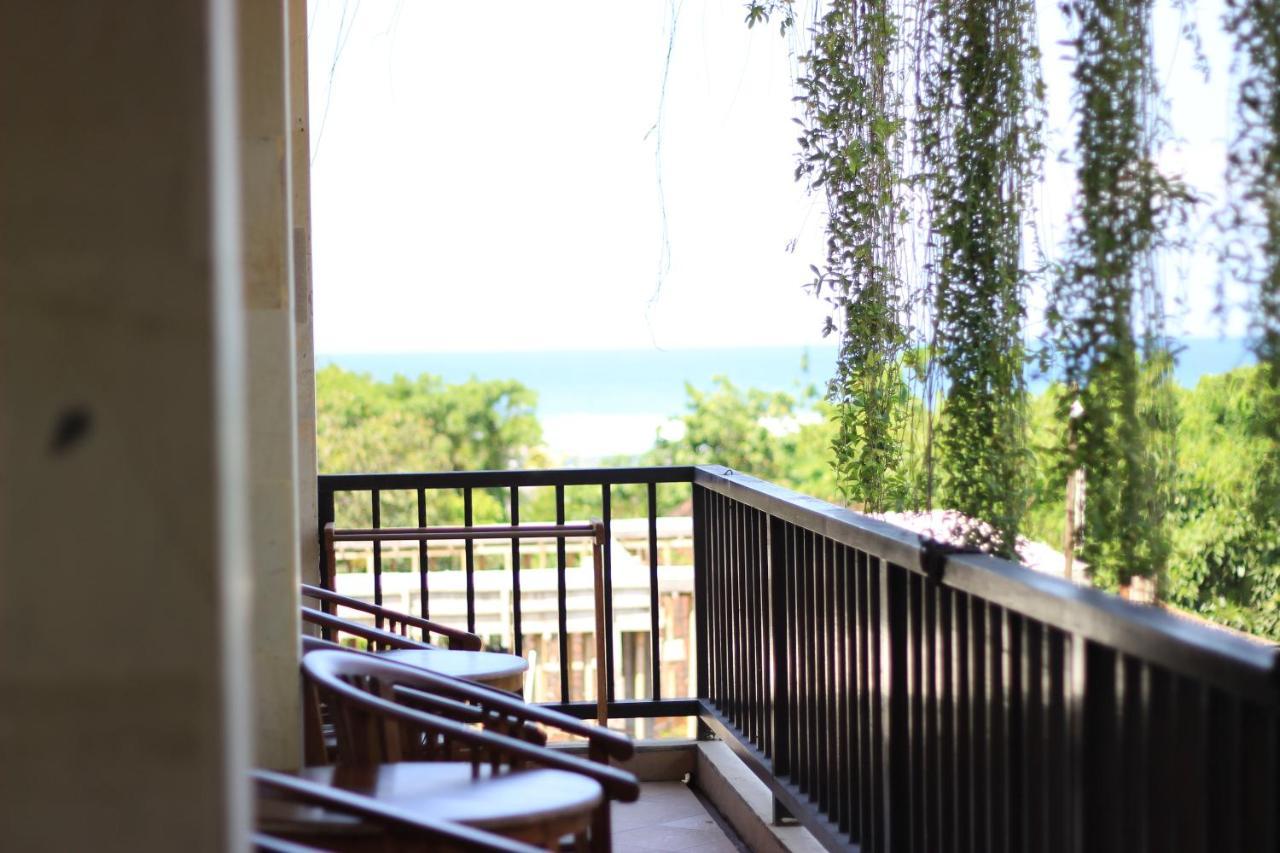 Diwangkara Beach Hotel & Resort ซานูร์ ภายนอก รูปภาพ